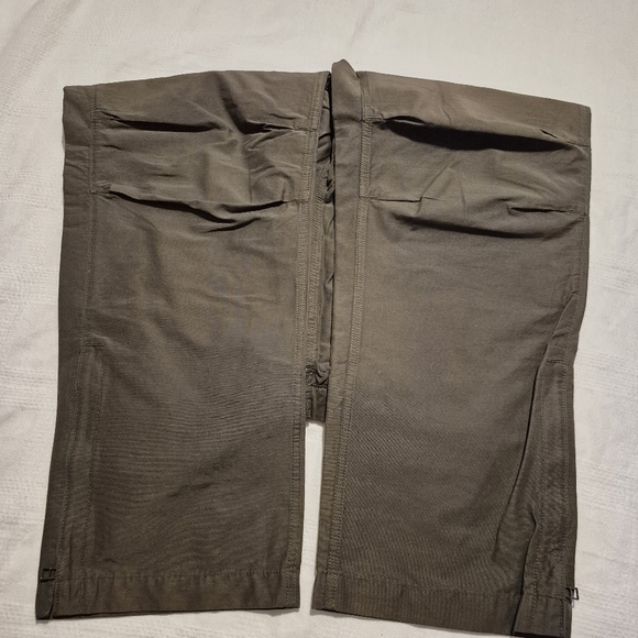Gap men's size 30 x 30 dark green hiking style pants, 5 pockets, VGUC - Picture 4 of 10